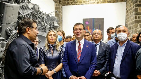 İstanbul Büyükşehir Belediye Başkanı İmamoğlu, Diyarbakır'da ziyaretlerde bulundu - Sputnik Türkiye