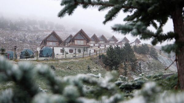 Erzurum'da kar yağışı başladı - Sputnik Türkiye