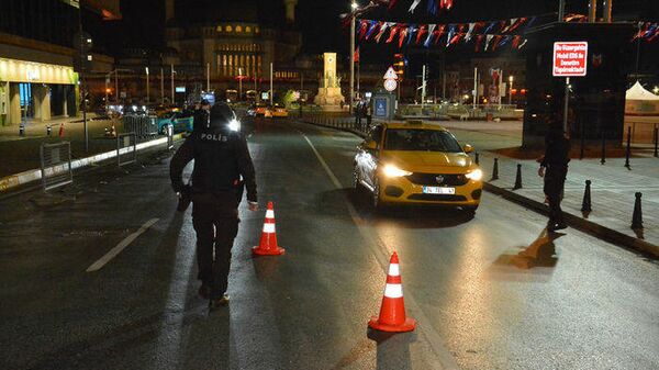 Yeditepe Huzur denetimi - 17 yaşındaki kayıp kız takside bulundu - Sputnik Türkiye
