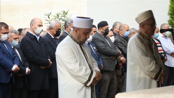 İçişleri Bakanı Soylu, Sinop'taki selde kaybolanların gıyabi cenaze namazına katıldı - Sputnik Türkiye