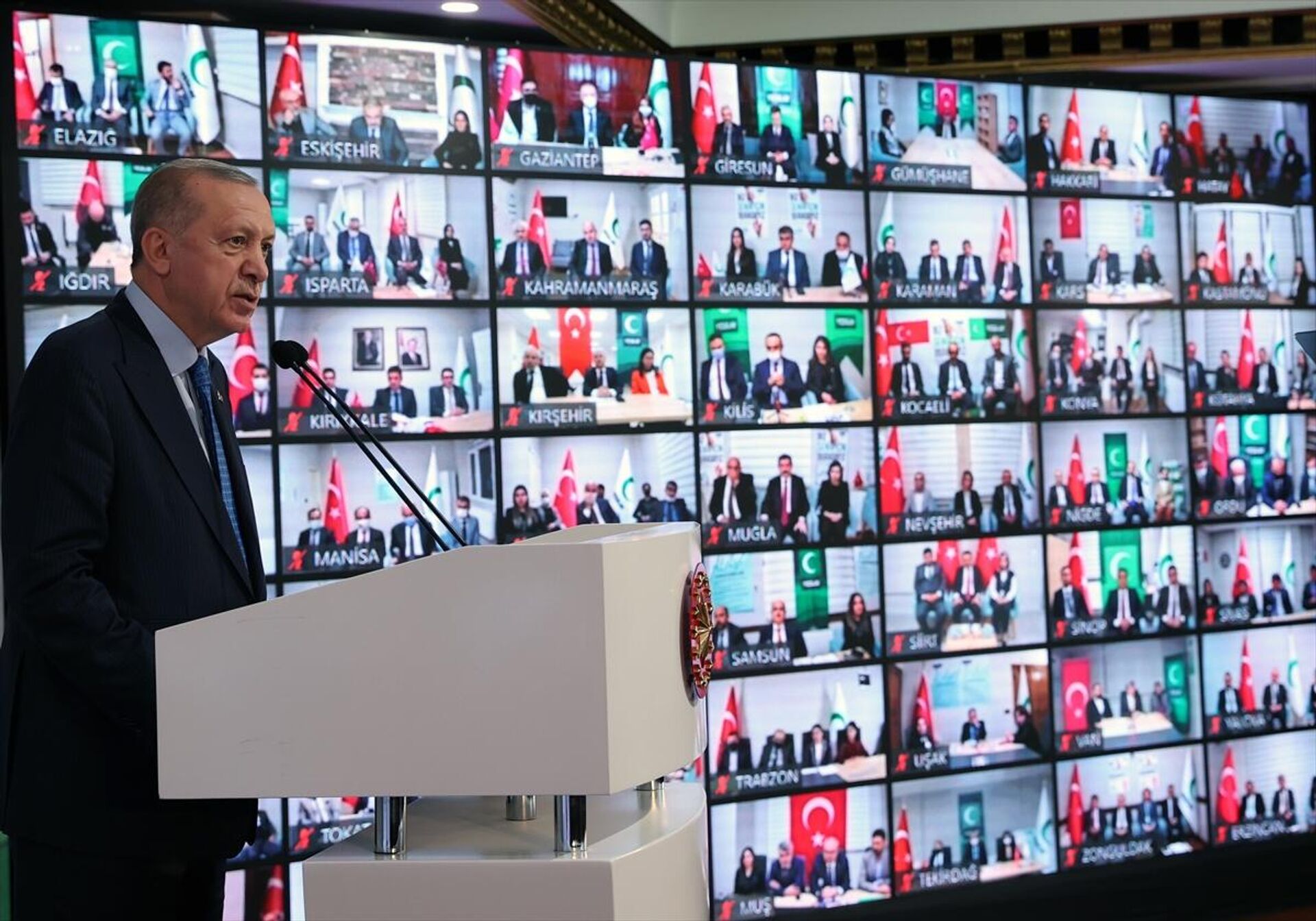 Cumhurbaşkanı Recep Tayyip Erdoğan, Sepetçiler Kasrı'nda düzenlenen Yeşilay Danışmanlık Merkezleri Ortak Açılış Töreni'ne katıldı.
 - Sputnik Türkiye, 1920, 05.11.2021
