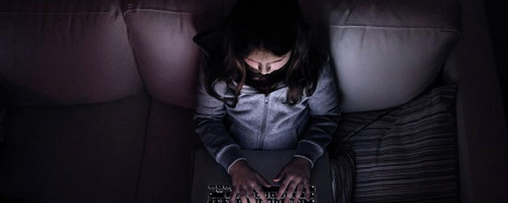 çocuk, bilgisayar, dijital bağımlılık - Sputnik Türkiye, 1920, 22.03.2025