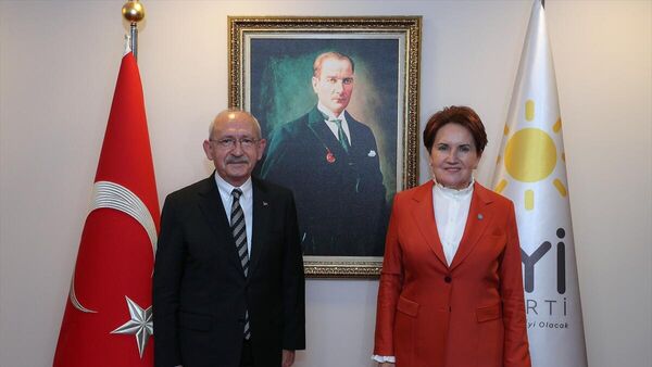 Cumhuriyet Halk Partisi Genel Başkanı Kemal Kılıçdaroğlu, İYİ Parti Genel Başkanı Meral Akşener’i ziyaret etti. - Sputnik Türkiye