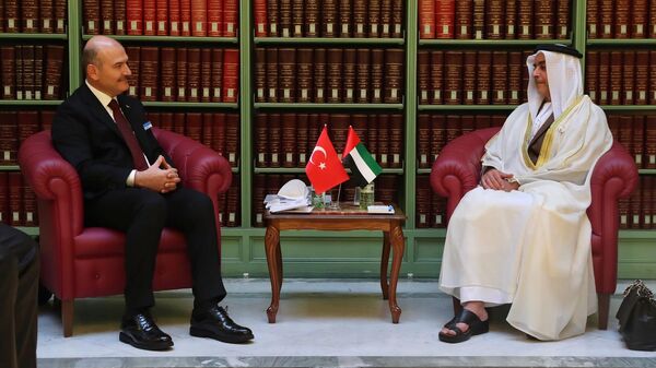  İçişleri Bakanı Süleyman Soylu, Birleşik Arap Emirlikleri (BAE) Başbakan Yardımcısı ve İçişleri Bakanı Saif bin Zayed Al Nahyan ile Roma’da bir araya geldi. - Sputnik Türkiye