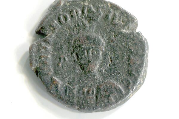 II. Theodosius’un portresini taşıyan sikke, 401-403 yıllarında Antakya’da basıldı. - Sputnik Türkiye