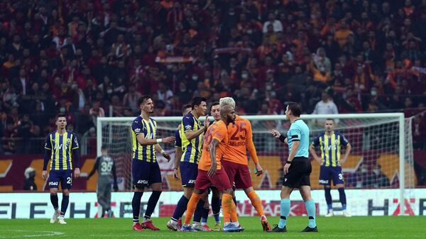 Galatasaray-Fenerbahçe derbisi - Sputnik Türkiye