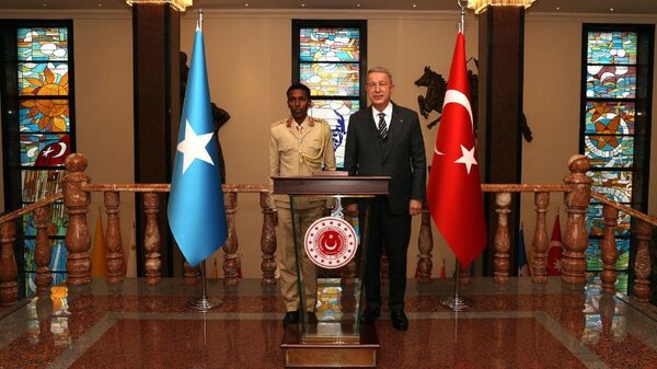 Bakan Akar, Somali Genelkurmay başkanı Rage'yi kabul etti
 - Sputnik Türkiye