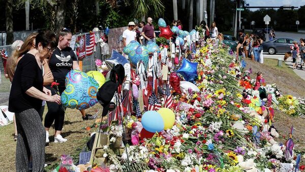 ABD'nin Florida eyaletinin Parkland kentinde 2018'de 17 kişinin yaşamını yitirdiği okul saldırısı - Sputnik Türkiye