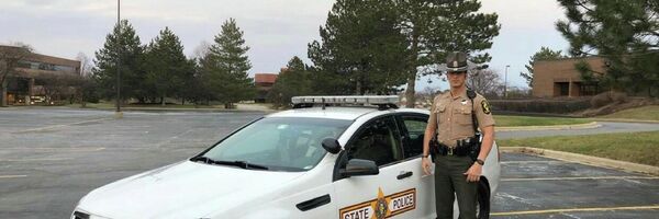 Yaklaşık 18 yıldır ABD’de yaşayan Erdal Kaya, 'Türkiye’yi ve ailenizi özlüyor musunuz' sorusuna ise, “O his hiçbir zaman beni terk etmedi ve hiçbir zaman da terk etmez. Ailem benim bir tanem, hepsini çok özlüyorum. Türkiye’ye her yıl gitmeye çalışıyorum. Bizim insanımızı çok sıcak buluyorum. Biz öyleyiz yani merhametli ve güzel insanlarız. Türk yemeklerini özlüyorum. Türkiye’ye gittiğim zaman kendimi çok sıcak hissediyorum o yüzden o duyguyu hep özlüyorum” şeklinde cevap verdi. - Sputnik Türkiye