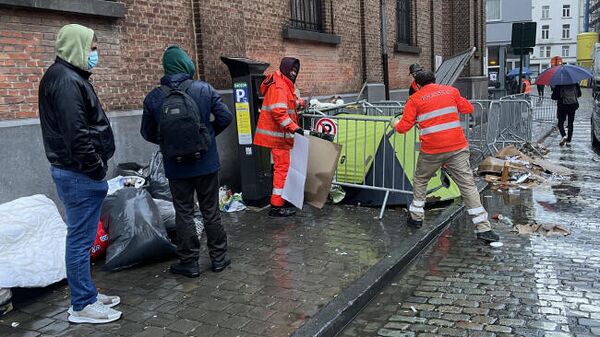 Belçika'da göçmenlerin çadırları çöpe atıldı - Sputnik Türkiye