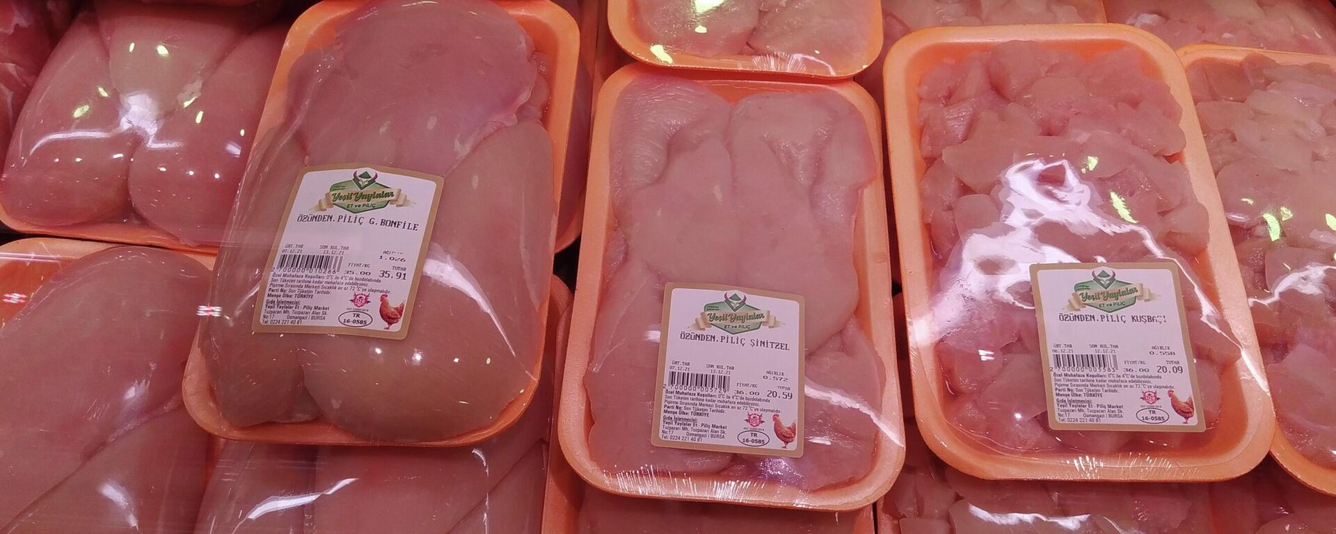 Türkiye’den İran’a beyaz et ihracatı artınca, beyaz et çeşitlerinden olan tavuk göğsünün fiyatı yüzde 30 zamlandı. - Sputnik Türkiye, 1920, 09.12.2021