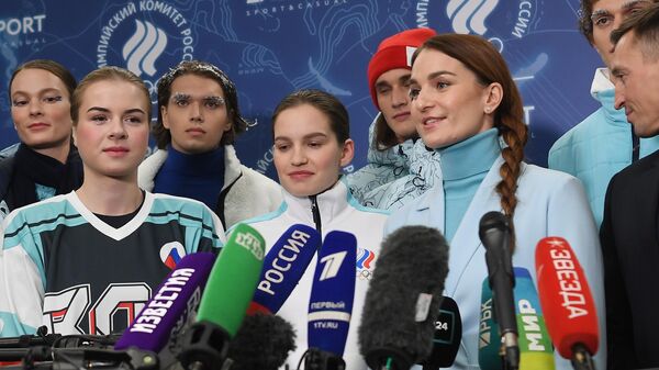 Rus milli takımının Pekin Olimpiyatları’nda giyeceği kıyafetlerin tanıtımı yapıldı - Sputnik Türkiye