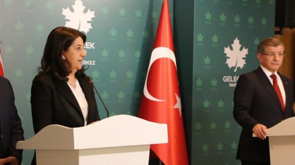 HDP Eş Genel Başkanları Sancar ve Buldan, Gelecek Partisi Genel Başkanı Davutoğlu'nu ziyaret etti. - Sputnik Türkiye