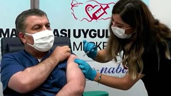 Sağlık Bakanı Koca, hatırlatma dozu olarak yerli Kovid-19 aşısı TURKOVAC'ı yaptırdı
 - Sputnik Türkiye