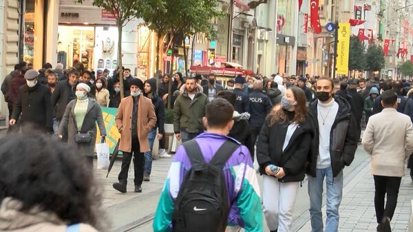 İstiklal Caddesi yeni yıl, yoğunluk, yılbaşı - Sputnik Türkiye