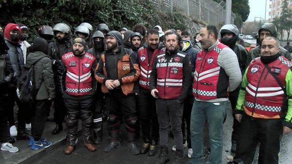 Başakşehir'de motosikletli kuryelerden kornalı protesto - Sputnik Türkiye