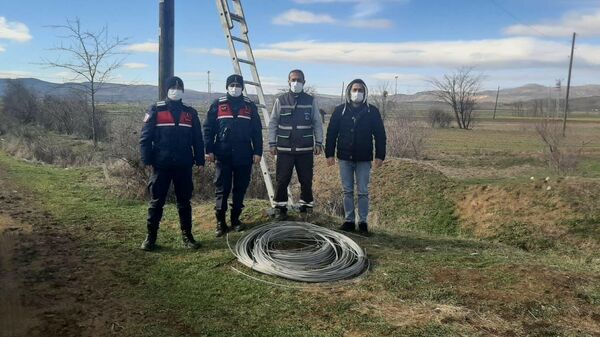 Elazığ'da kablo hırsızlarına suçüstü - Sputnik Türkiye