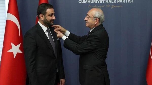 AK Parti’den CHP’ye katılan Cevdet Nasıranlı, ASKON şube başkanlığı görevinden alındı - Sputnik Türkiye