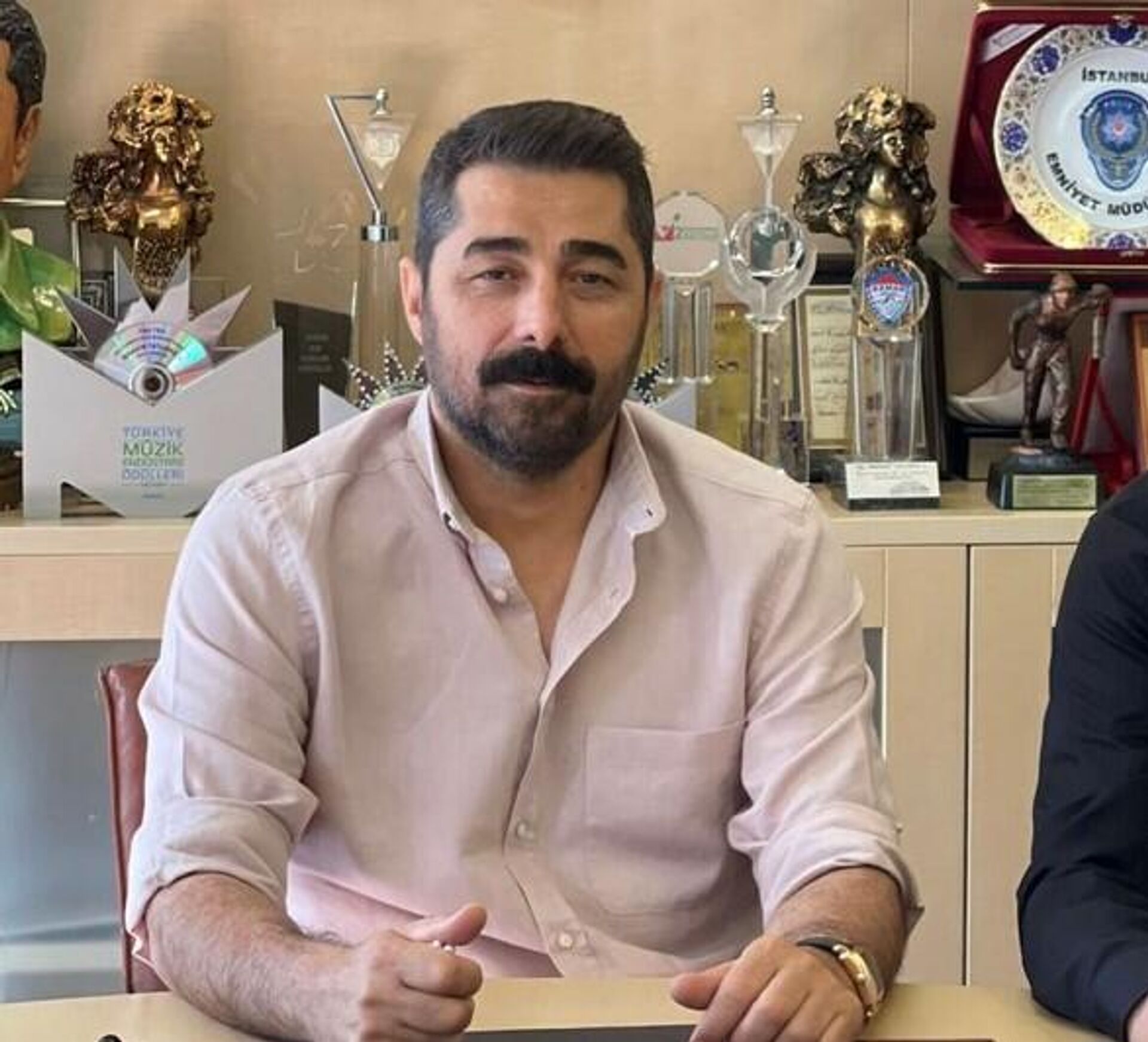 İbrahim Tatlıses’in oğlu: İyileşmeye çabalıyorum - Sputnik Türkiye, 1920, 27.02.2026