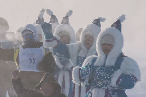 Dünyanın en soğuk köyü Oymyakon'da düzenlenen Kış Maraton Koşusu ‘Polyus Holoda’ - Sputnik Türkiye