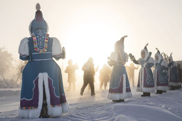 Dünyanın en soğuk köyü Oymyakon'da düzenlenen Kış Maraton Koşusu ‘Polyus Holoda’ - Sputnik Türkiye