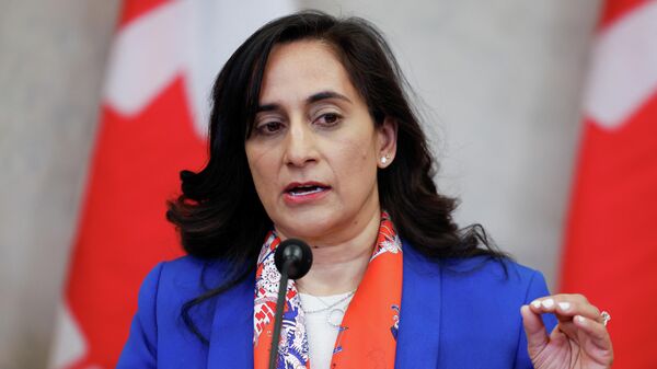 Kanada Savunma Bakanı Anita Anand - Sputnik Türkiye