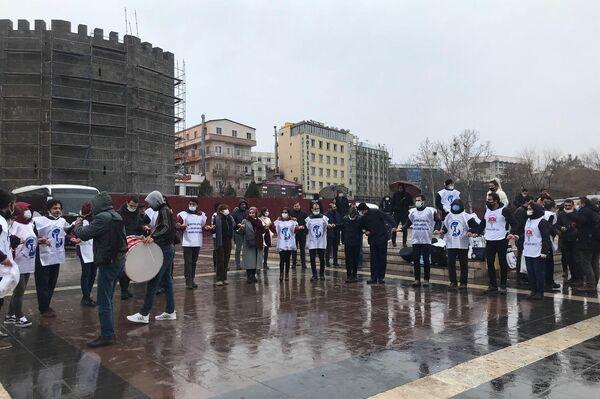 Diyarbakır'da sağlık çalışanları grevde - Sputnik Türkiye