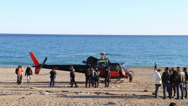 Antalya'da arızalanan helikopter sahile acil iniş yaptı
 - Sputnik Türkiye