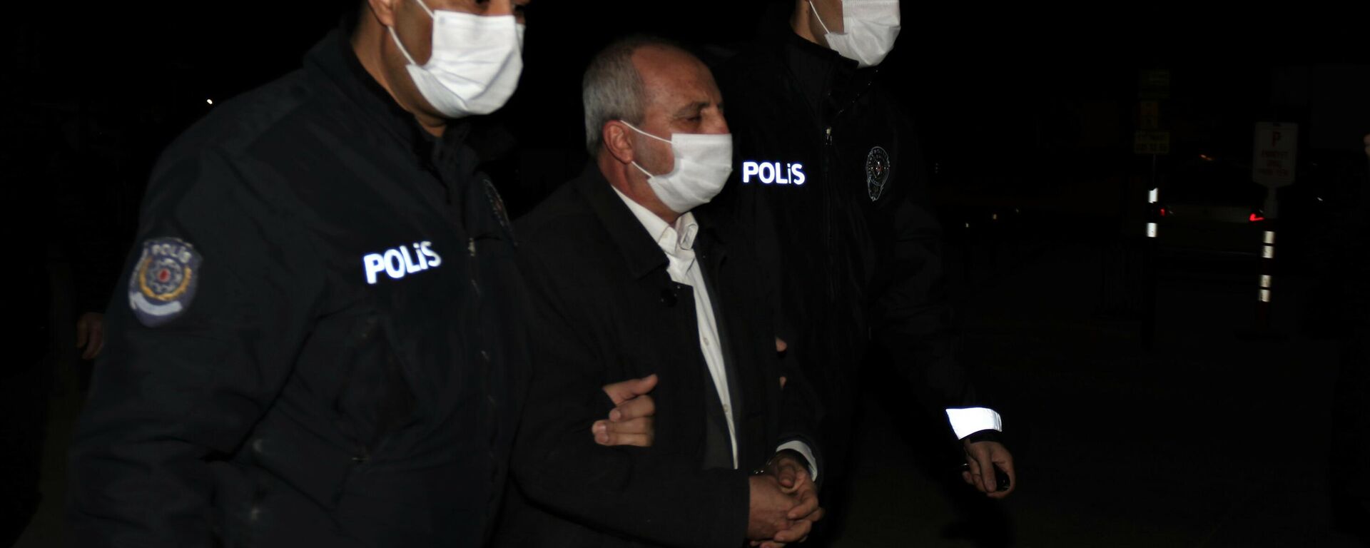 Eskişehir'in Alpu ilçesinde 10 kız öğrenciye yönelik cinsel taciz ve istismarda bulunduğu iddiası ile gözaltına alınan okul müdürü çıkarıldığı mahkemece tutuklandı. - Sputnik Türkiye, 1920, 16.02.2022