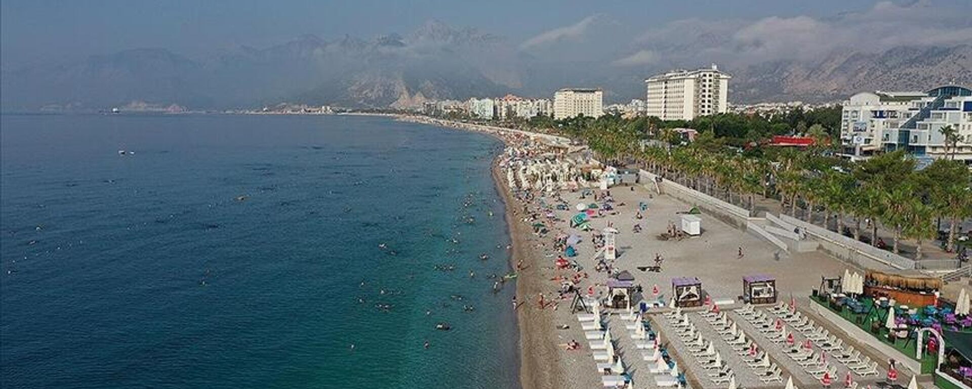 Deniz - Sahil - Plaj - Yaz tatili - Sputnik Türkiye, 1920, 14.05.2025