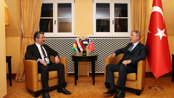 Milli Savunma Bakanı Hulusi Akar, Münih Güvenlik Konferansı dolayısıyla geldiği Almanya'da Irak Kürt Bölgesel Yönetimi (IKBY) Başbakanı Mesrur Barzani ile görüştü. - Sputnik Türkiye