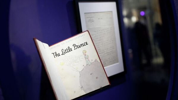 Küçük Prens yaklaşık seksen yıl sonra Paris'e dönüyor: Çizimler ve el notları sergilenecek - Sputnik Türkiye