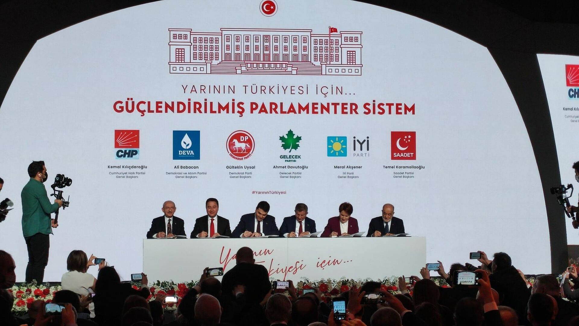 6 parti lideri, 'Güçlendirilmiş Parlamenter Sistem' metnini imzaladı - Sputnik Türkiye, 1920, 23.12.2022