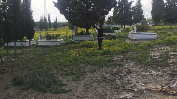Adana'da mezarlığa gömülmüş cenin - Sputnik Türkiye