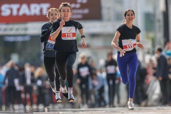 Runtayla Uluslararası Antalya Maratonu kapsamında 6 Mart Pazar günü ise Tekerlekli Sandalye Koşusu, Maraton, Yarı Maraton, 10K Team Run koşularının startı verilecek. - Sputnik Türkiye
