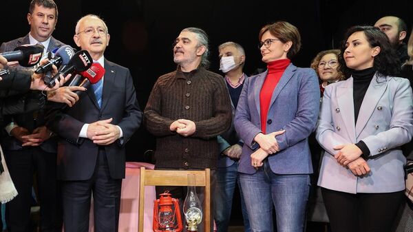CHP Genel Başkanı Kılıçdaroğlu, Moda Sahnesi'ni ziyaret etti - Sputnik Türkiye
