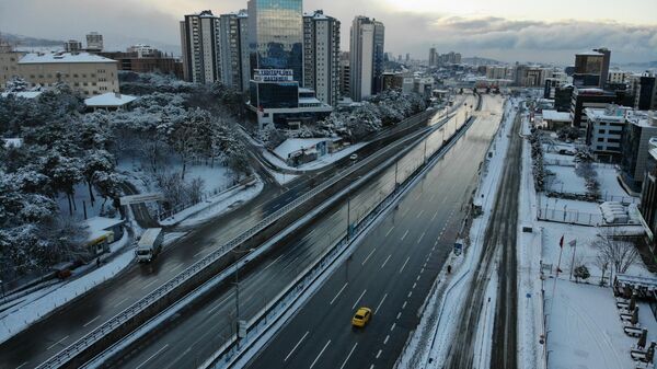İstanbul'da Aybar kar fırtınasından geriye kalanlar havadan görüntülendi - Sputnik Türkiye