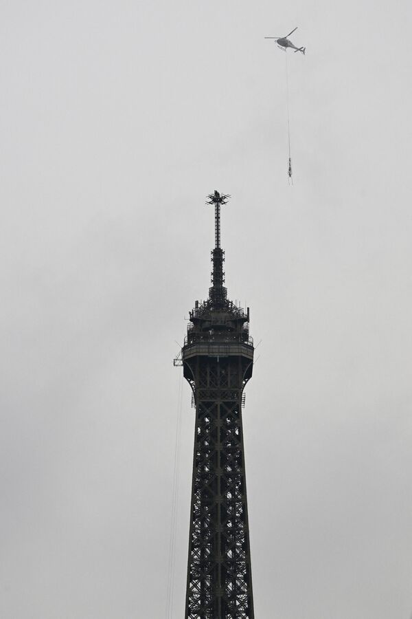 TripAdvisor sitesine göre Eyfel Kulesi dünyanın en çok ziyaret edilen noktalarından biri. - Sputnik Türkiye