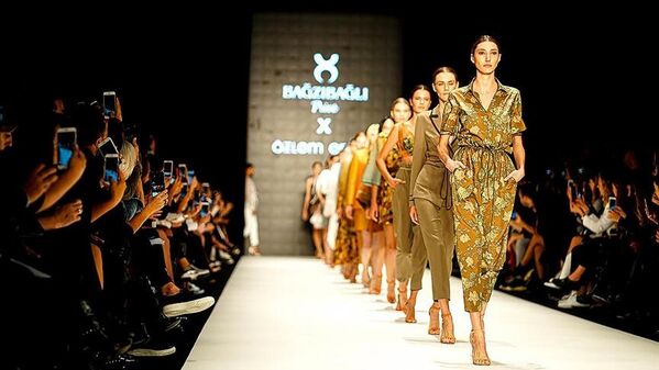 'Fashion Week İstanbul' başladı - Sputnik Türkiye