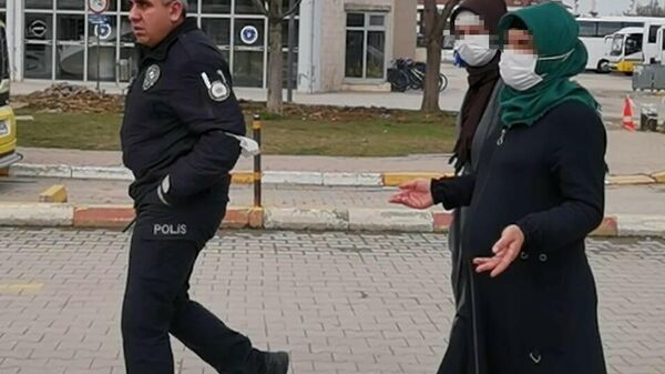 Hırsızlık yapan kadın  - Sputnik Türkiye