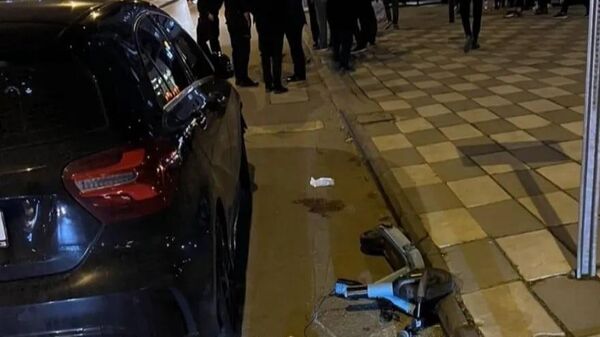 Ehliyetsiz sürücü scooter'lı 2 gence çarptı: Gençlerden biri hayatını kaybetti, diğeri yoğun bakımda - Sputnik Türkiye