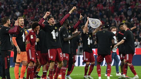 Almanya Birinci Futbol Ligi’nde (Bundelisga) Bayern Münih sahasında Borussia Dortmund’u 3-1 yenerek sezonun bitimine 3 hafta kala şampiyonluğunu ilan etti. - Sputnik Türkiye