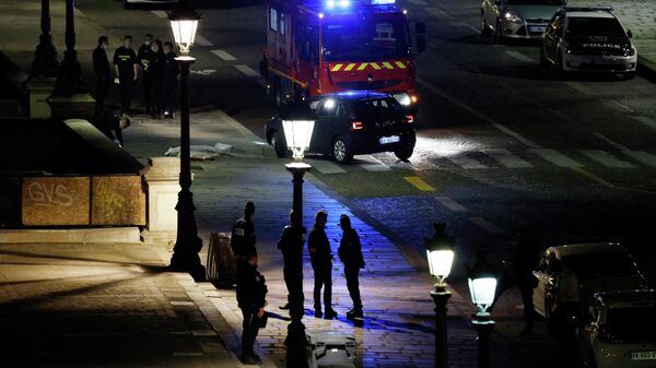 
Paris'te polisin dur ihtarına uymayan bir araca ateş açması sonucu 2 kişi hayatını kaybetti - Sputnik Türkiye