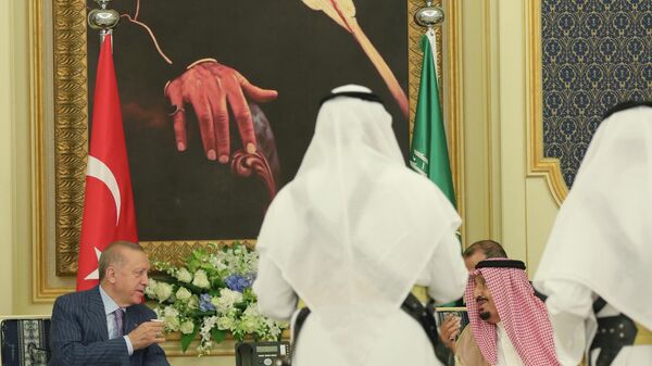 Cumhurbaşkanı Recep Tayyip Erdoğan, Suudi Arabistan’ın Cidde kentinde Suudi Arabistan Kralı Salman bin Abdülaziz ile bir araya geldi. - Sputnik Türkiye