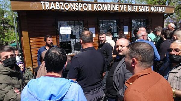Trabzonspor bilet satış noktası - Sputnik Türkiye