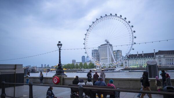 London Eye, Ramazan Bayramı için ışıklandırıldı - Sputnik Türkiye