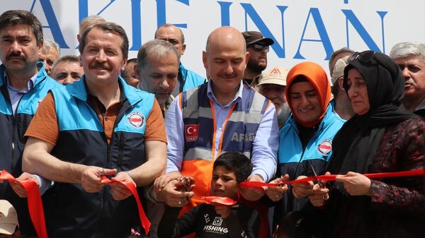İçişleri Bakanı Soylu, İdlib'de yetim köyü ve sosyal alanların açılışını yaptı - Sputnik Türkiye