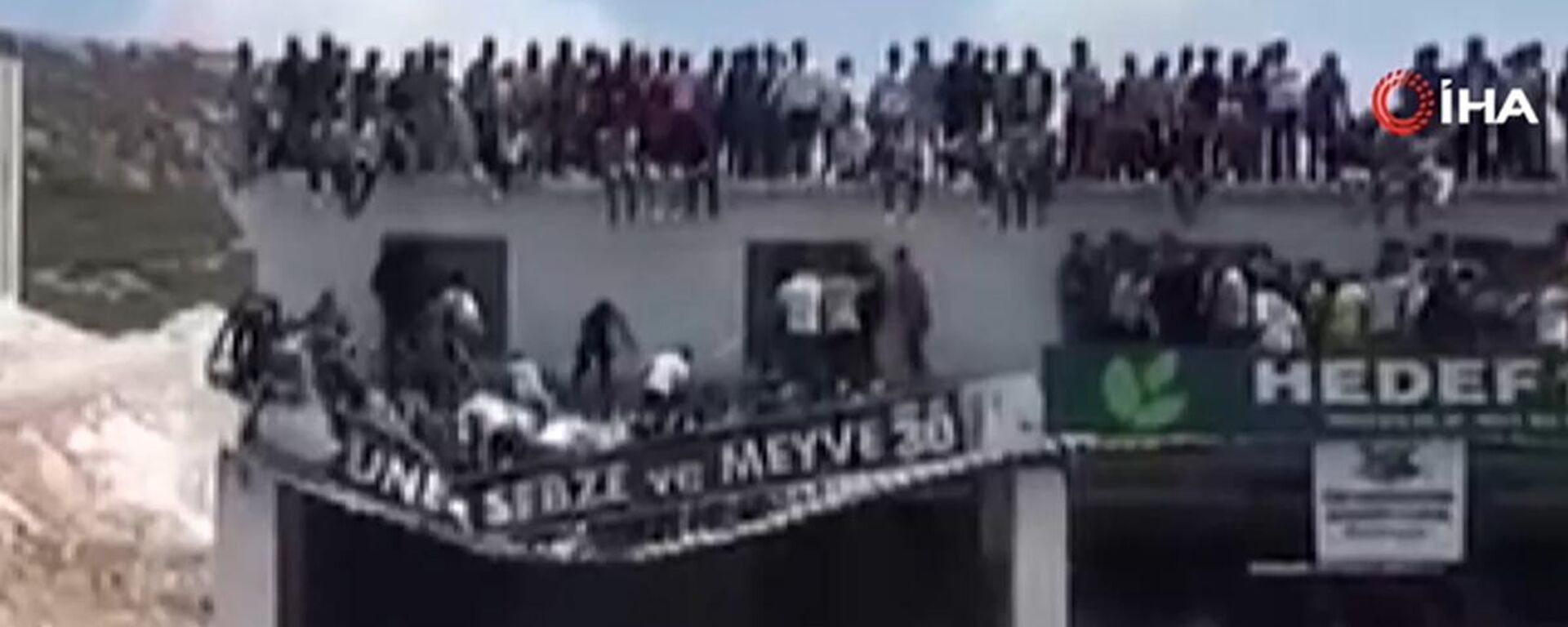 Antalya'daki tuning festivalinde seyircilerin bulunduğu balkon çöktü  - Sputnik Türkiye, 1920, 04.05.2022