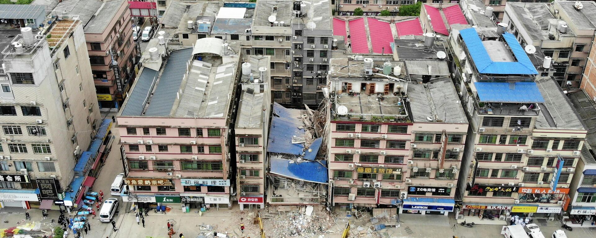 Çin'de yıkılan bina - Sputnik Türkiye, 1920, 05.05.2022