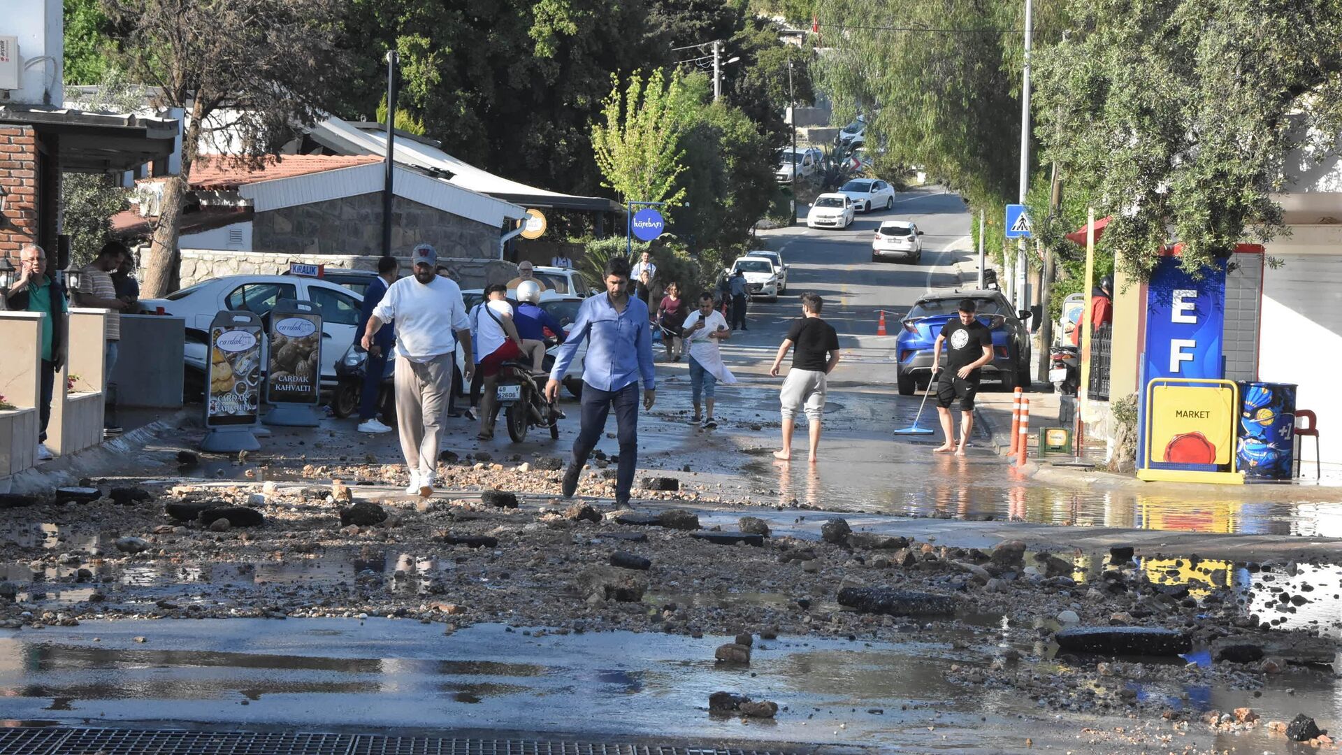 Muğla'nın Bodrum ilçesinde ana isale hattında patlama meydana geldi - Sputnik Türkiye, 1920, 05.05.2022